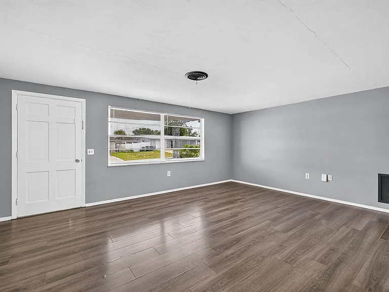 5014 Dove Dr — Photo 4