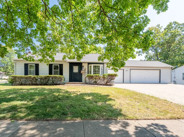 377 Gregg Ln, Buffalo Grove, IL 60089