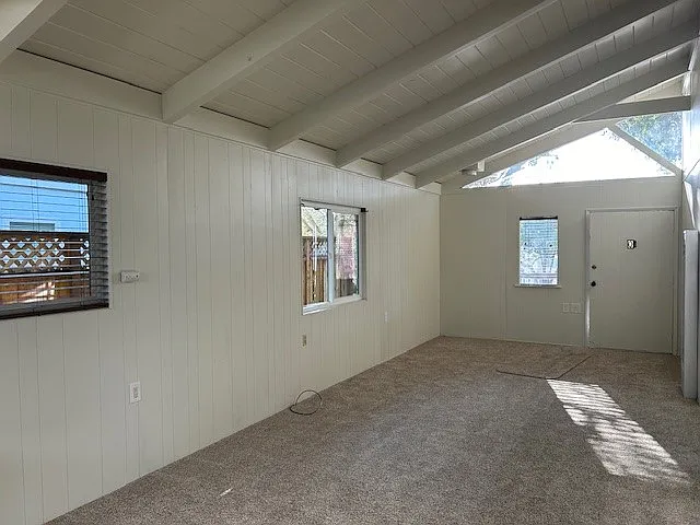 632 Middlefield Dr — Photo 7
