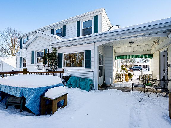 3rd image of 350 Laughbaum Dr