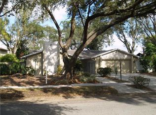 6807 Twelve Oaks Blvd, Tampa, FL 33634