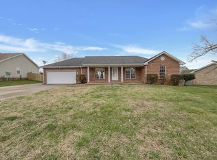 2386 Ellsworth Dr, Clarksville, TN 37043