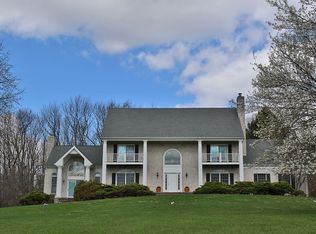 15 Country Pl, Lebanon, NJ 08833