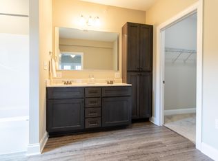 8 Gables East Blvd #104, Fishersville, VA 22939