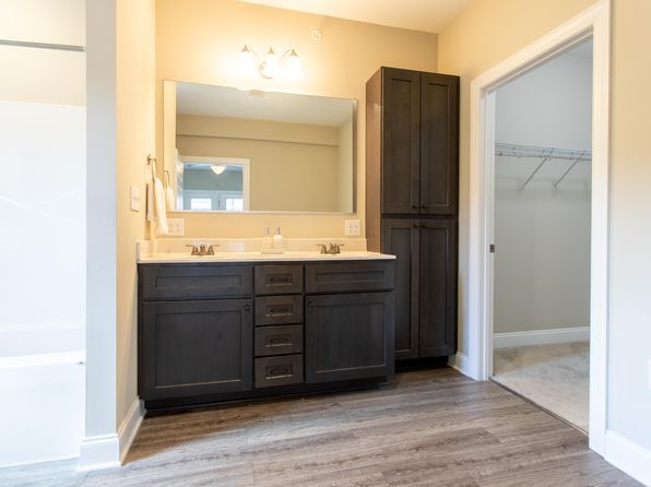 8 Gables East Blvd #104