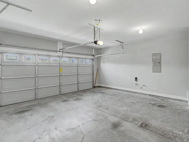 245 Alcott Cir — Photo 37