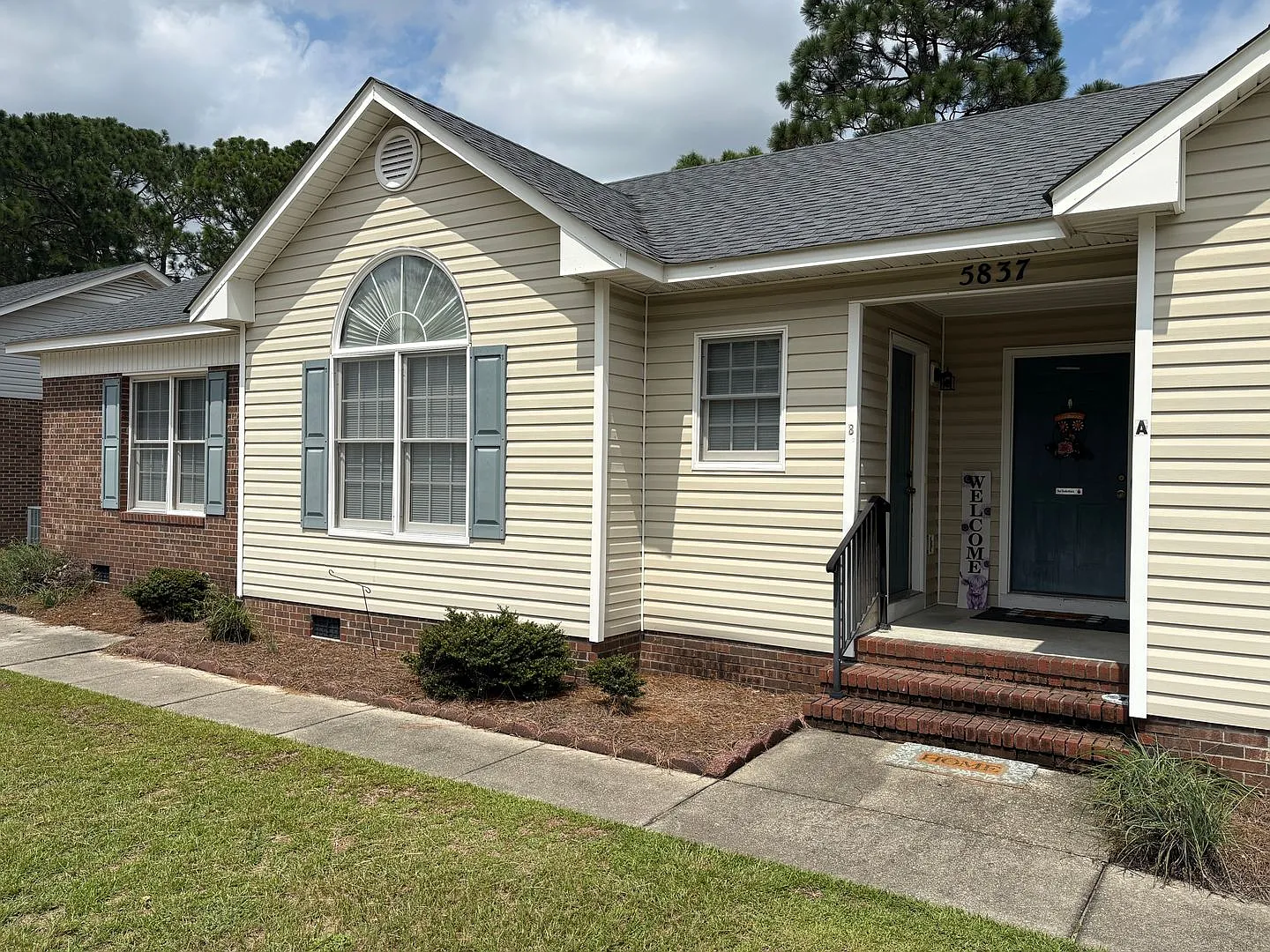 Duplex Condo Available today! Hope Mills! — Photo 1