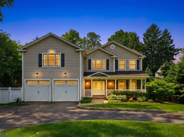 42 Spring Valley Rd, Montvale Boro, NJ 07645