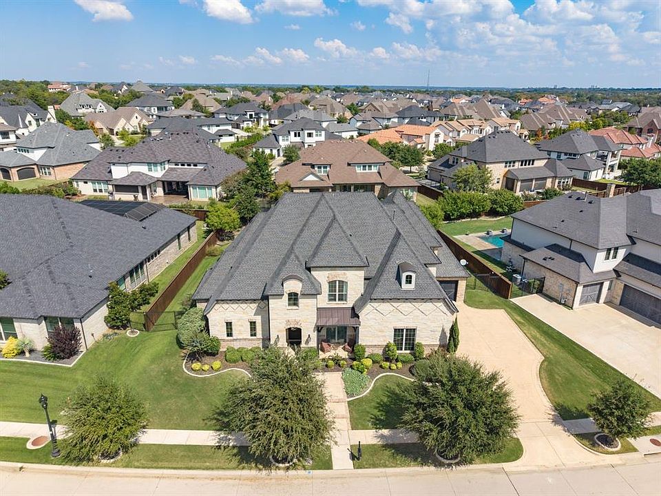 1st image of 908 Lake Carillon Ln