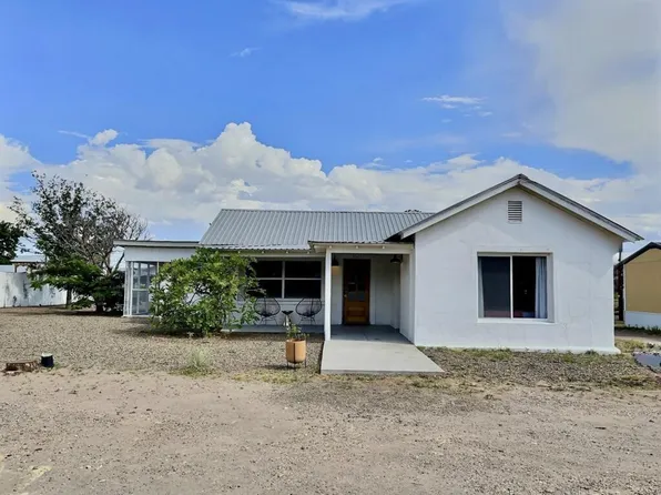 1021 W Galveston St, Marfa, TX 79843