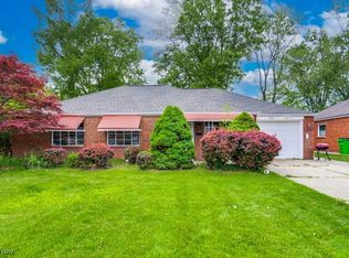 563 Sycamore Dr, Euclid, OH 44132