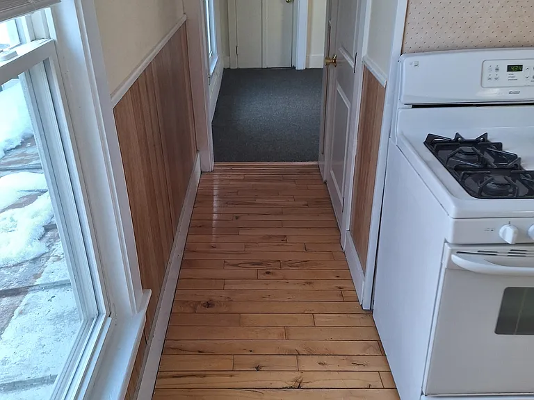 121 Pleasant St #4 — Photo 13