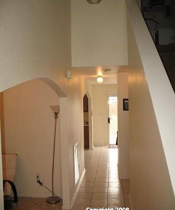 3rd image of 323 Juniper St