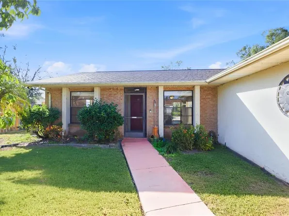 8003 Oak Dr, Palmetto, FL 34221