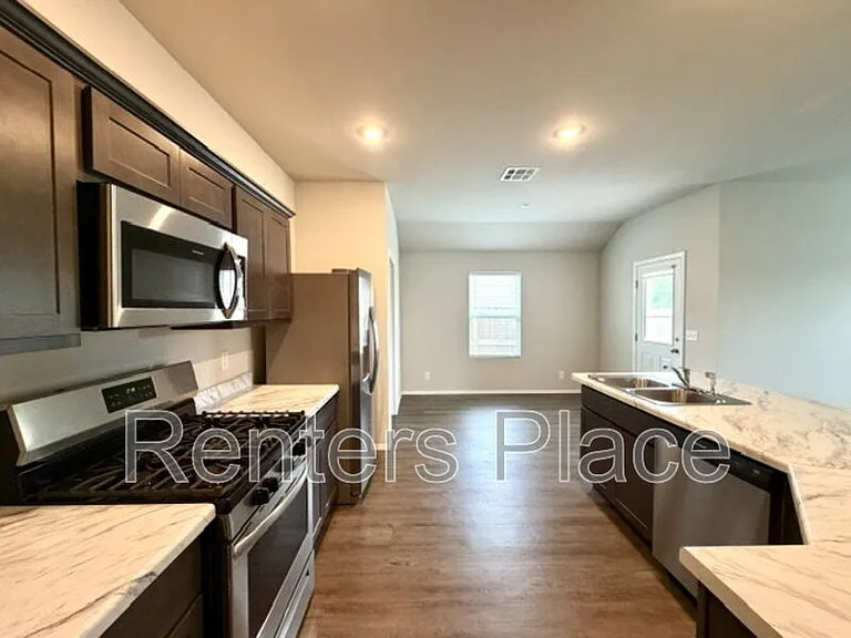 3704 S 146th Ave E — Photo 2
