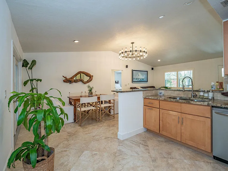 1075 Morningside Dr — Photo 20