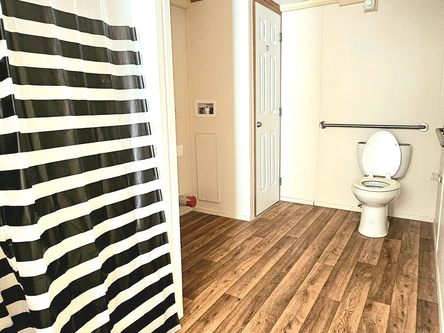 1 bed, $800 — Photo 4