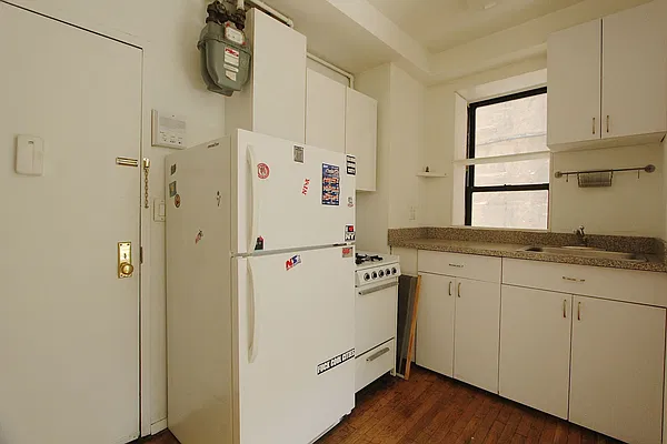 Rented by Compass | media 3