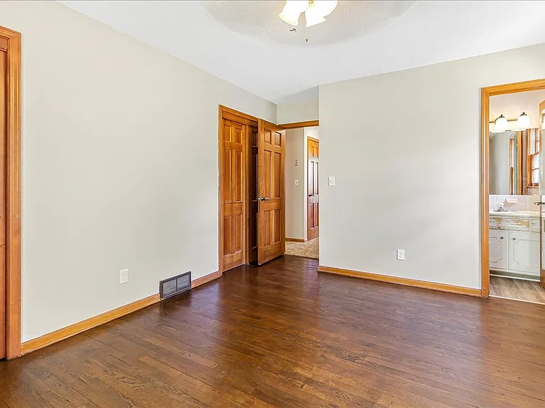 318 Goodrich Dr — Photo 18