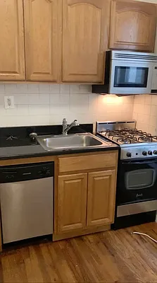 Rented by Jonis Realty | media 17