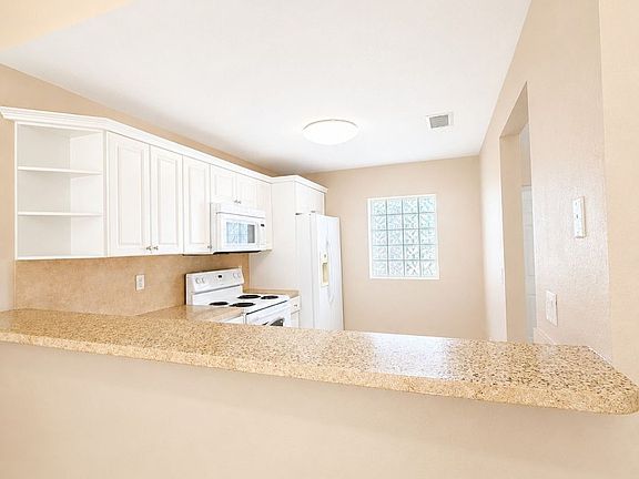 3rd image of 4120 Skyline Blvd APT 1