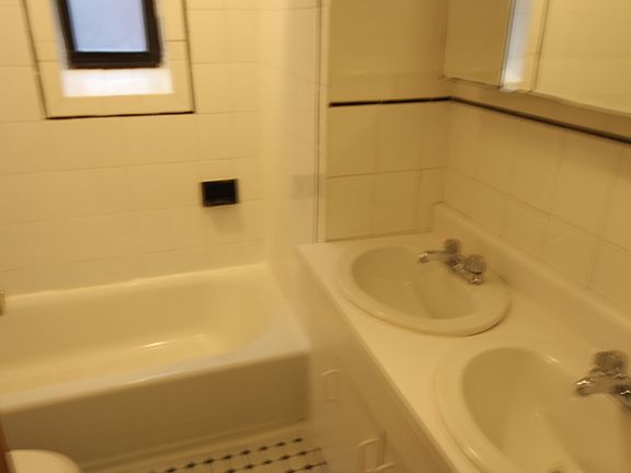 5th image of 348 E 92nd St APT 3A