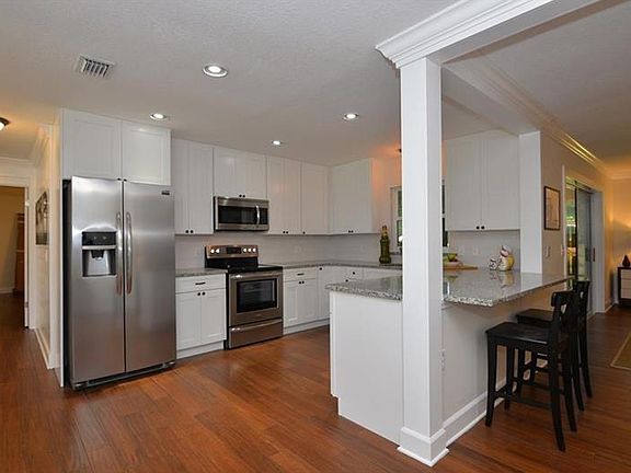 4th image of 4034 Quenita Dr