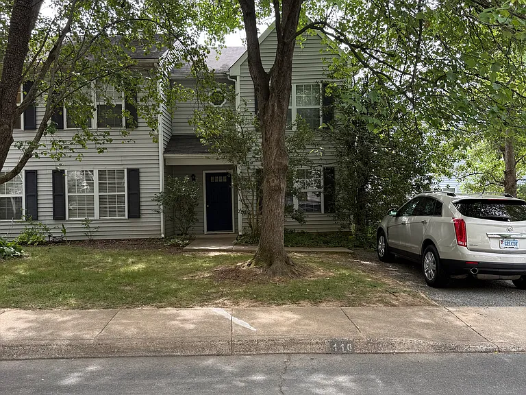 110 Birdwood Ct — Photo 1