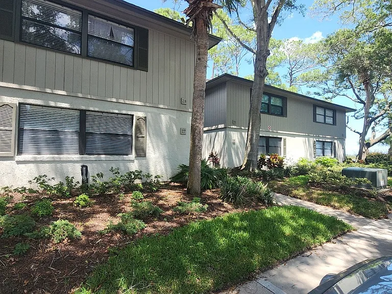 27 Veronese Ct — Photo 1