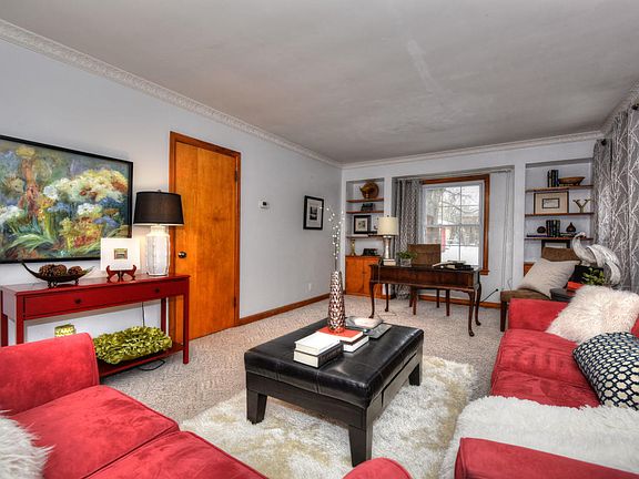 3rd image of 6027 W Wisconsin Ave