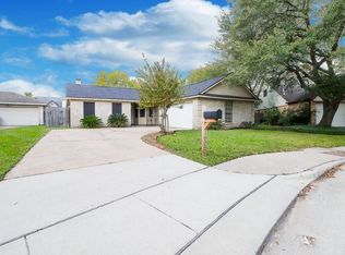 1902 Hickory Lawn Dr, Houston, TX 77077