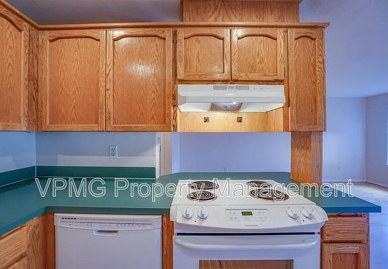 7608 NE 52nd St — Photo 12