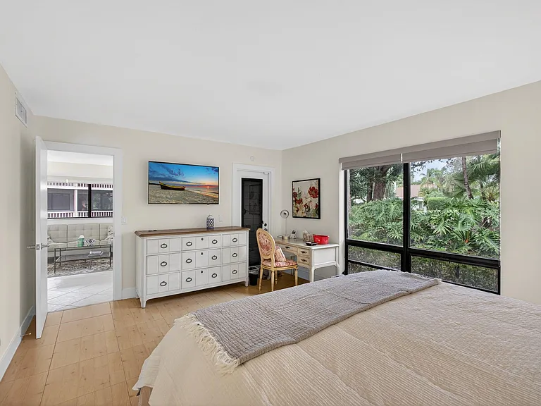 611 Brackenwood Cv — Photo 19