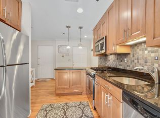 406 4th St APT 4, Hoboken, NJ 07030
