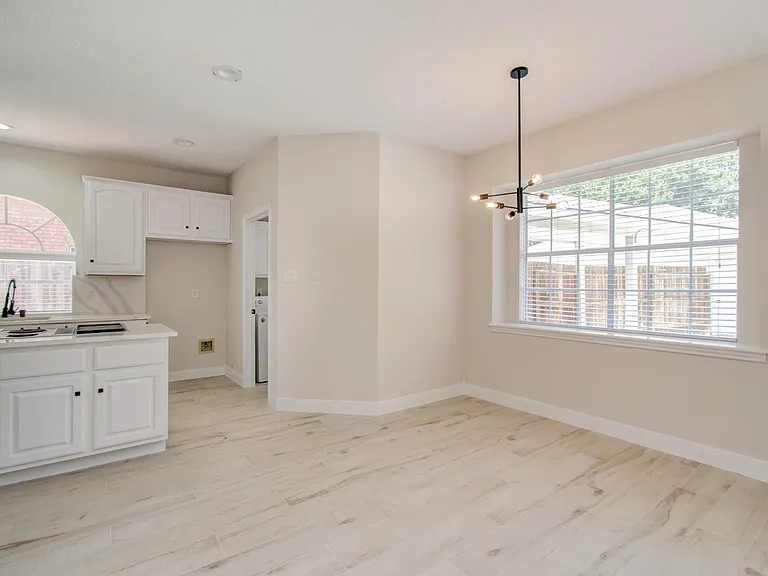 1711 Stone Meadows Ln — Photo 18