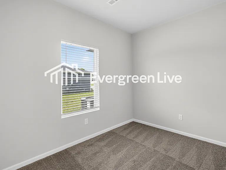 141 Burlington Dr — Photo 16
