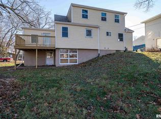 951 33rd Ave, Moline, IL 61265