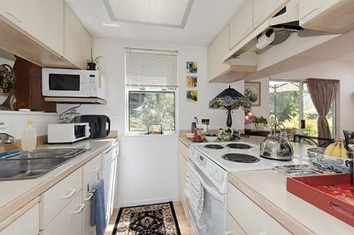 3rd image of 19234 15th Ave NW