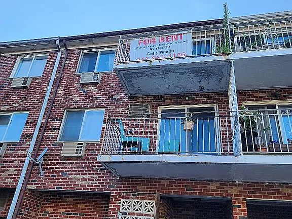 5th image of 31-20 47th St #3
