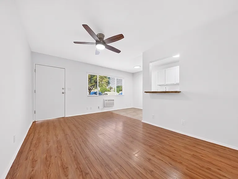 6944-6954 Coldwater Canyon Ave — Photo 16