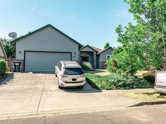 2nd image of 1016 Leonards Way