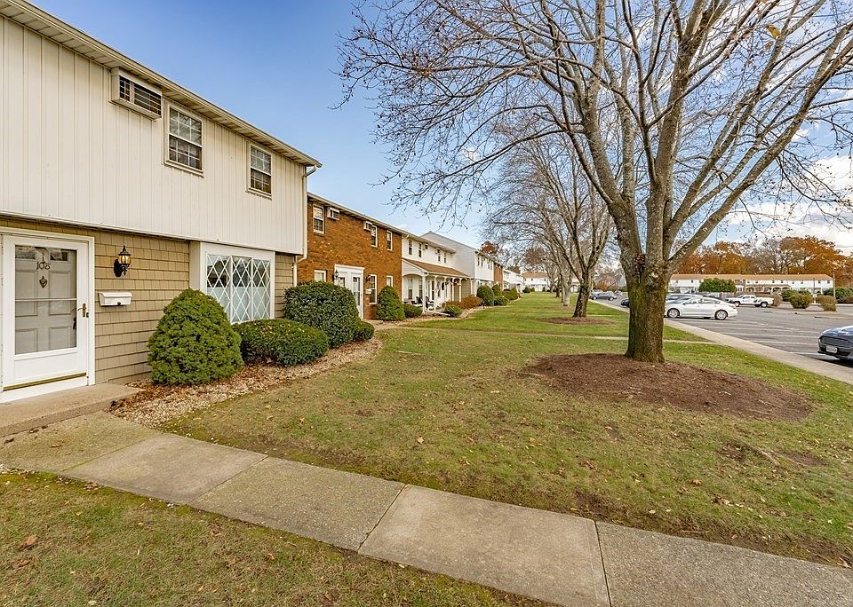 108 Blisswood Village Dr 108, Ludlow, MA 01056 Zillow