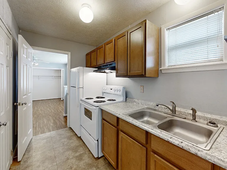 304 Tauber St #3 — Photo 7