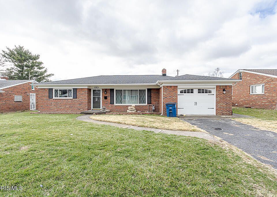 1st image of 3021 Pinehurst Rd