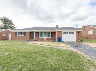3021 Pinehurst Rd, Toledo, OH 43613