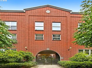 1009 NW Hoyt St, Portland, OR 97209