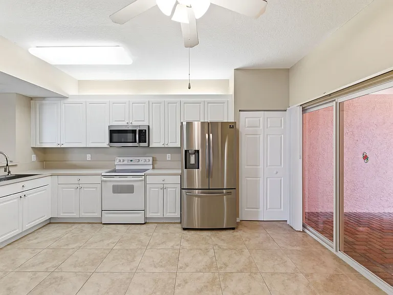 7765 Yardley Dr #107 — Photo 4