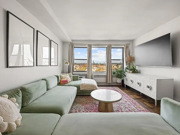 303 Beverley Rd APT 9K, Brooklyn, NY 11218
