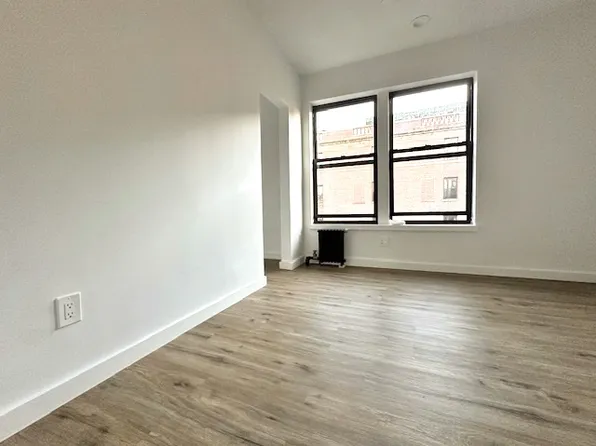 473 Saint John's Place image 2 of 6