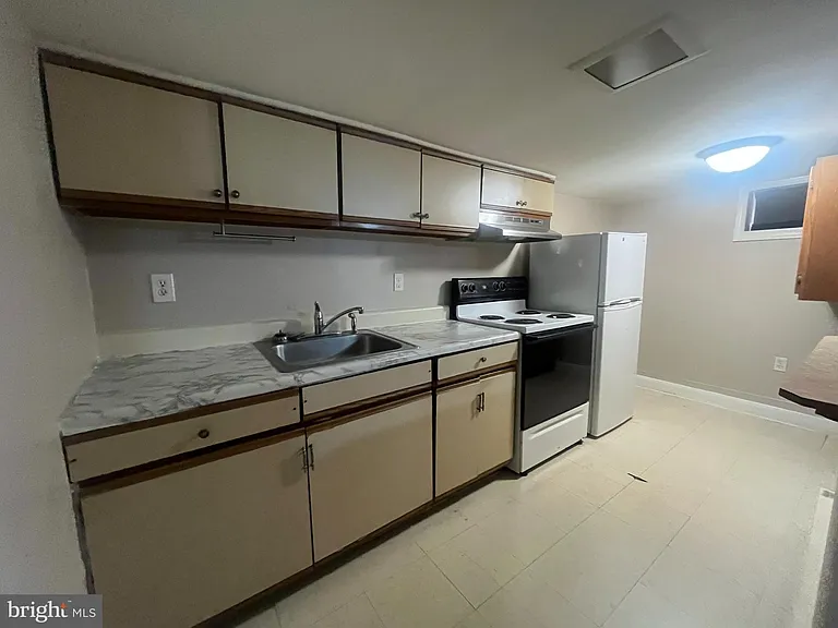 15413 Norwood Ave #B5 — Photo 13